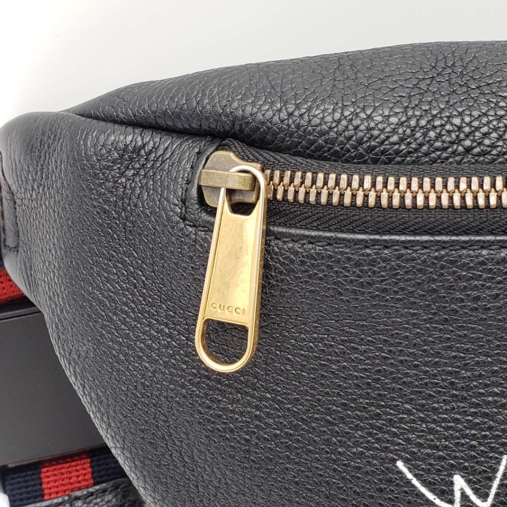 100% Authentic Gucci Black Leather Belt Bag - Picture 8 of 16